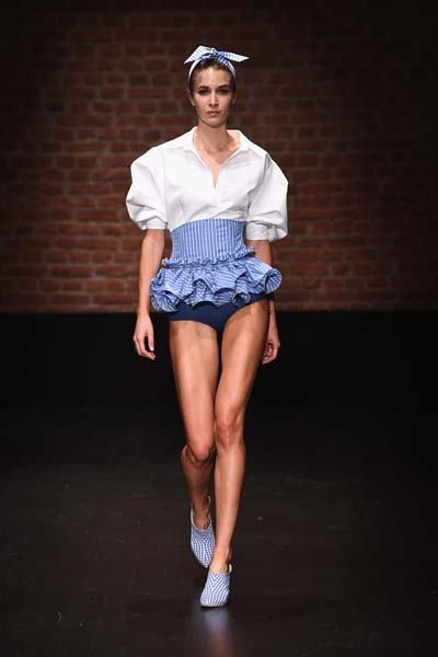 SUDIETUZDA FIRFIRLARIN DANSI