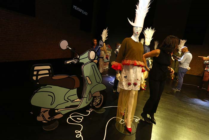  MEHTAP ELAİDİNİN SEVGİLİ GÜNLÜK KOLEKSİYONU