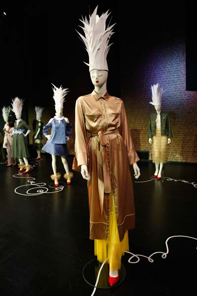  MEHTAP ELAİDİNİN SEVGİLİ GÜNLÜK KOLEKSİYONU