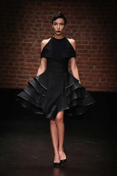 MBFWI SON GÜNÜNÜN İLK DEFİLESİ