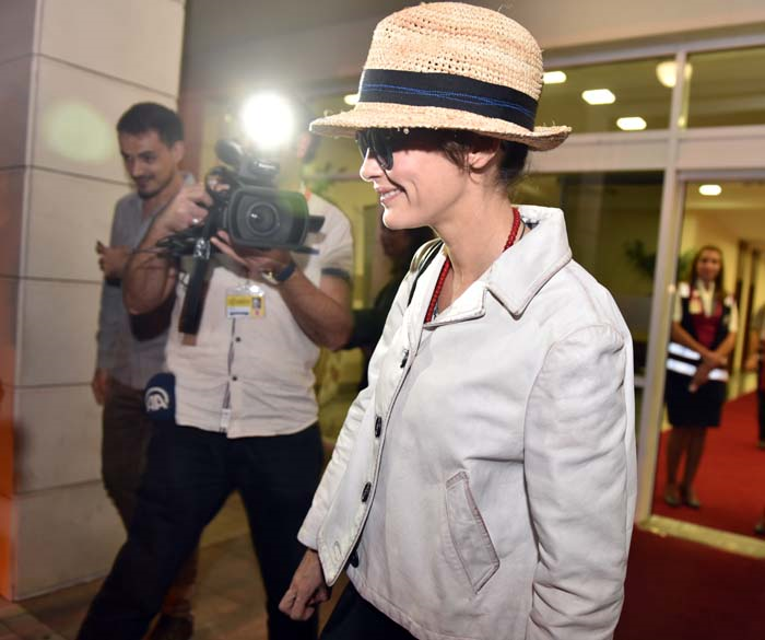 ANTALYA’YA YILDIZ YAĞMURU BAŞLADI