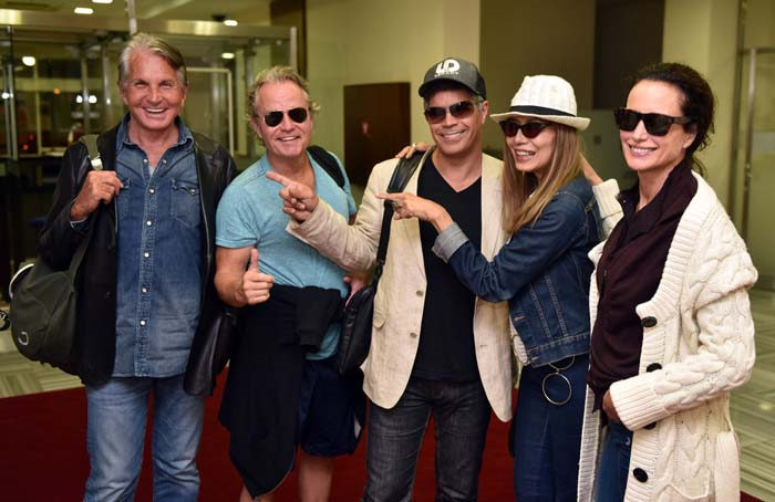 ANTALYA’YA YILDIZ YAĞMURU BAŞLADI