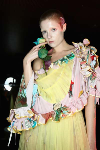 SÜRREALİZMİN TÜRK KÜLTÜRÜNE DALİ  ÜZERİNDEN UYARLANMASI 