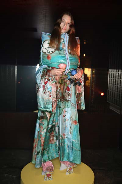 SÜRREALİZMİN TÜRK KÜLTÜRÜNE DALİ  ÜZERİNDEN UYARLANMASI 