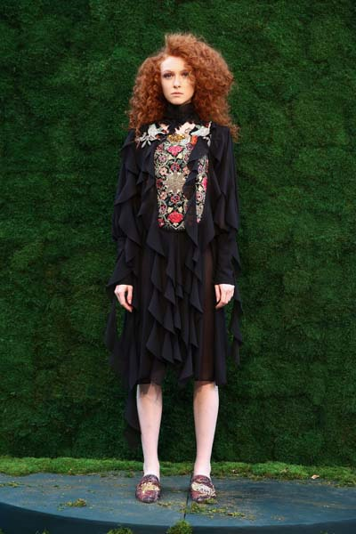  ÖZLEM SÜERDEN “GARDEN OF SIMONE"