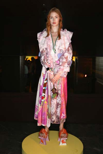 SÜRREALİZMİN TÜRK KÜLTÜRÜNE DALİ  ÜZERİNDEN UYARLANMASI 