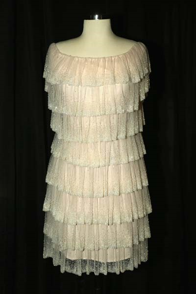  DİLEK HANİFTEN ÖZEL SERGİ