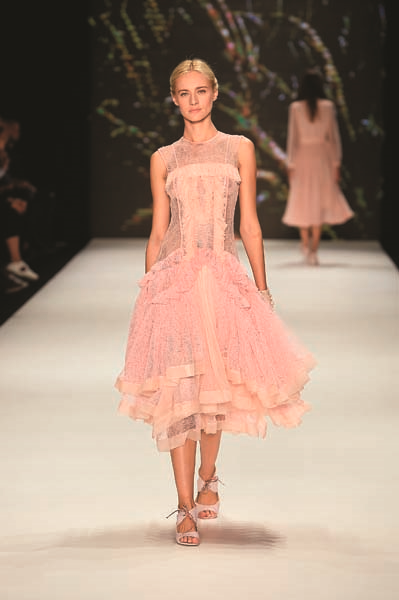 MERCEDES-BENZ FASHION WEEK ISTANBUL 2017 İLKBAHAR-YAZ KOLEKSİYONLARI