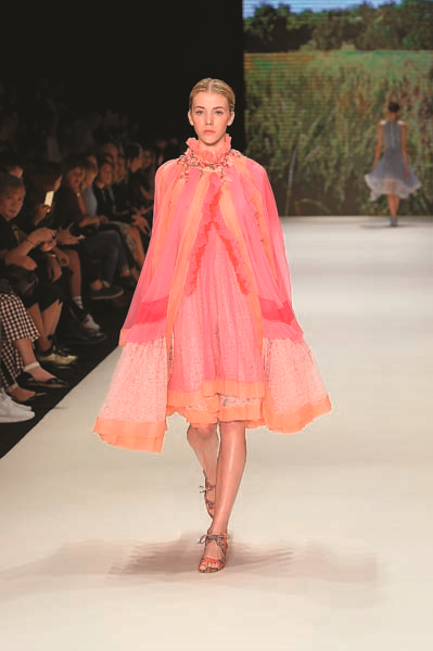 MERCEDES-BENZ FASHION WEEK ISTANBUL 2017 İLKBAHAR-YAZ KOLEKSİYONLARI