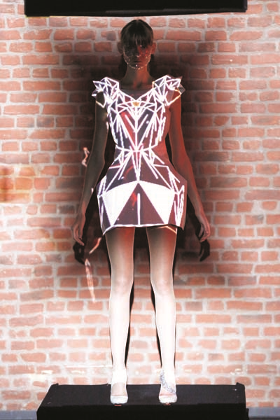 MERCEDES-BENZ FASHION WEEK ISTANBUL 2017 İLKBAHAR-YAZ KOLEKSİYONLARI