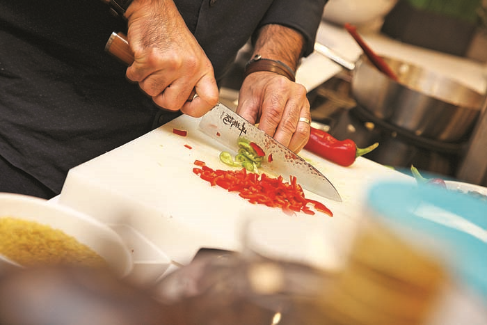 SOHBETLE RENKLENEN EĞLENCELİ YEMEK ATÖLYESİ