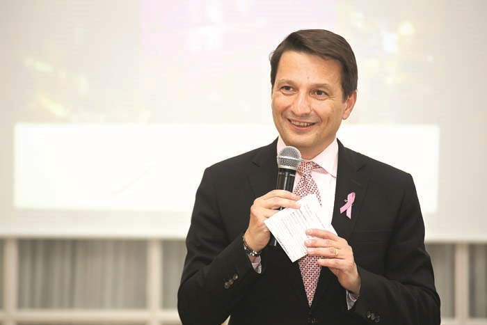 PERA PALAS’TA ANLAMLI DAVET