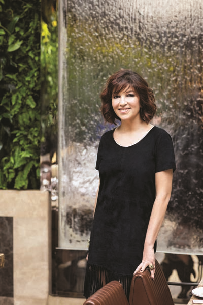 ÖZLEM AVCIOĞLU  ‘‘BENİM LÜKSLERİM’’