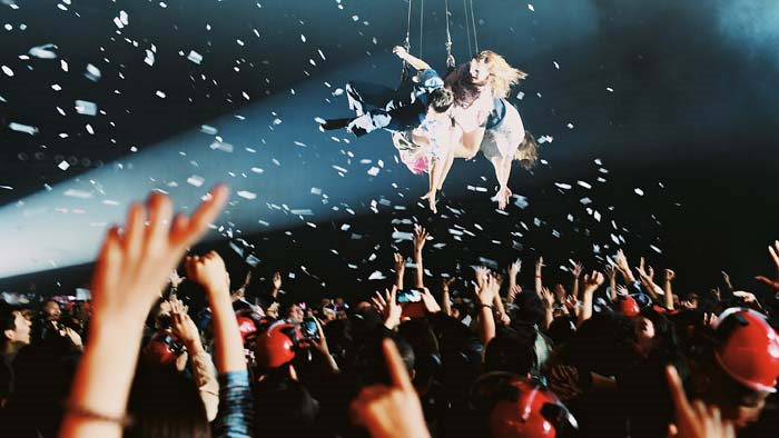 TEKNOLOJİ VE SANATIN BİR ARAYA GELDİĞİ GÖSTERİ