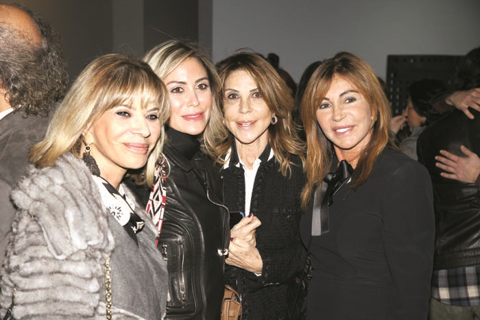 ELGİZ MÜZESİ’NDE SIRADIŞI  HEYKELLER 