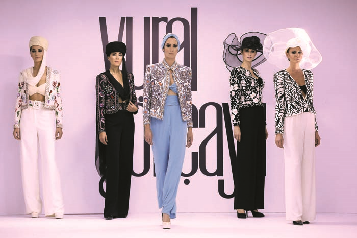 VURAL GÖKÇAYLI’DAN “ANADOLU MEDENİYETLERİNDEN İZLER” KOLEKSİYONU