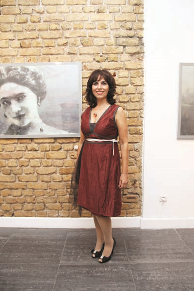 TUTKU DOLU KADINLARIN PORTRELERİ