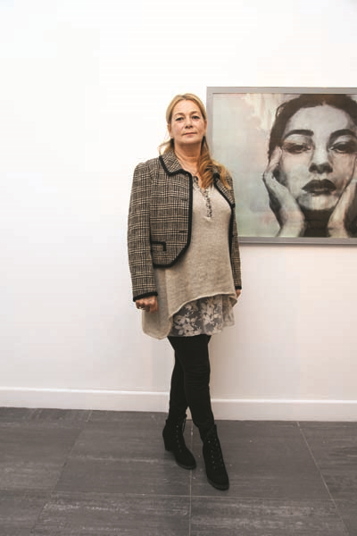 TUTKU DOLU KADINLARIN PORTRELERİ