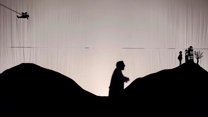 KOMİK BİR CASUSLUK SERÜVENİ