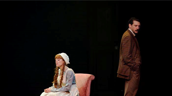 KOMİK BİR CASUSLUK SERÜVENİ