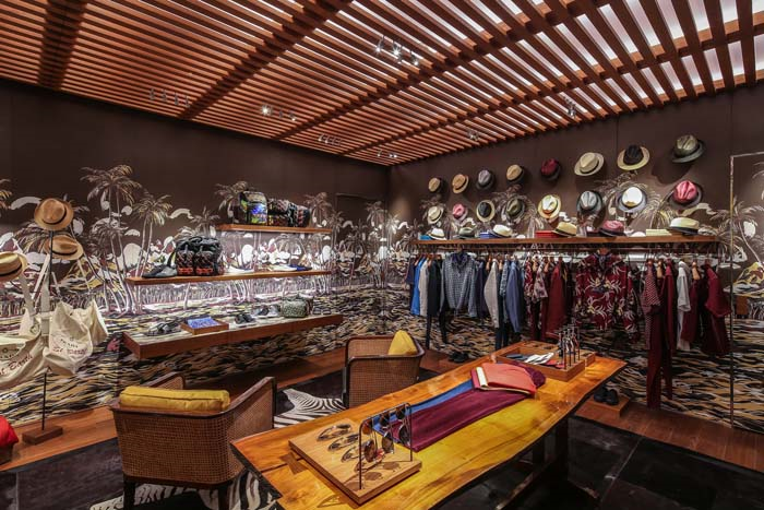 KARAYİPLER’E EGZOTİK MAĞAZA