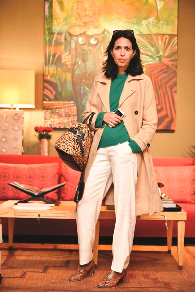 RAHAT ŞIKLIĞA  FEMİNEN DOKUNUŞ