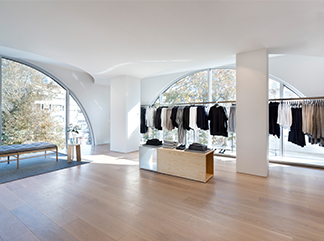 COS, İSTANBULDA İLK CADDE MAĞAZASINI AÇTI