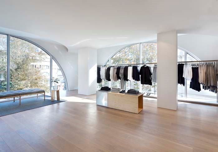 COS, İSTANBULDA İLK CADDE MAĞAZASINI AÇTI