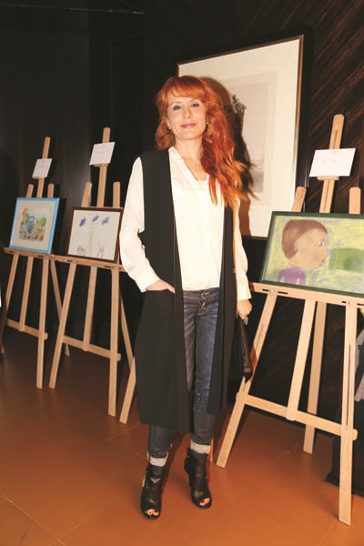 ÇOCUKLARIN İÇ DÜNYASI RESİM SERGİSİNDE