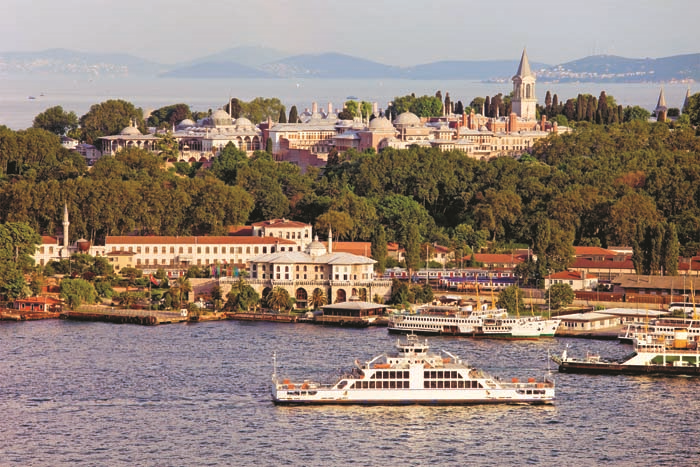 HÜLYA KALYONCU LÜKSLERİNİ ANLATTI 