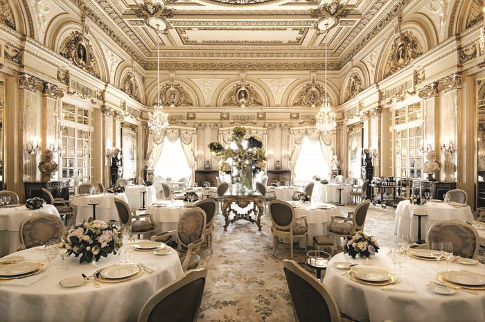 HÜLYA KALYONCU LÜKSLERİNİ ANLATTI 