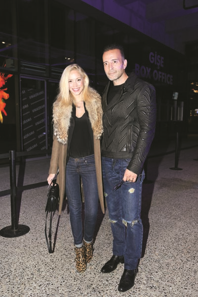 ÇILGIN GÖSTERİ FUERZA BRUTA  BİR KEZ DAHA BÜYÜLEDİ 