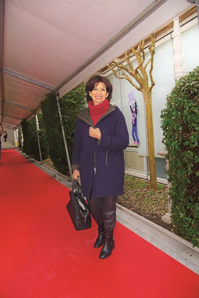 OTİZMLİ ÇOCUKLAR YARARINA YILBAŞI ALIŞVERİŞ ŞENLİĞİ 