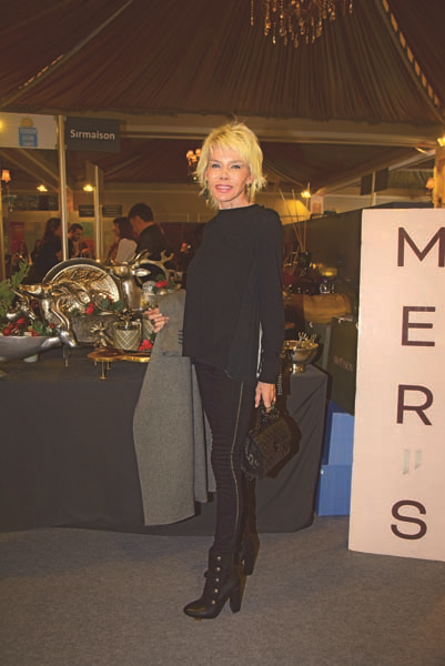 OTİZMLİ ÇOCUKLAR YARARINA YILBAŞI ALIŞVERİŞ ŞENLİĞİ 