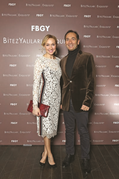 CAZ MÜZİĞİYLE RENKLENEN  ŞIK DAVET