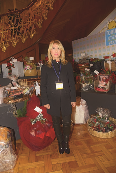 OTİZMLİ ÇOCUKLAR YARARINA YILBAŞI ALIŞVERİŞ ŞENLİĞİ 