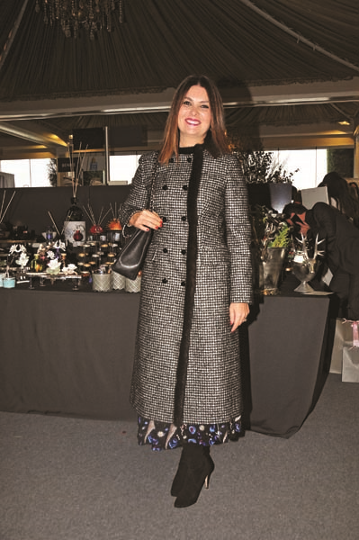 OTİZMLİ ÇOCUKLAR YARARINA YILBAŞI ALIŞVERİŞ ŞENLİĞİ 