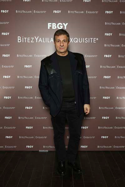 CAZ MÜZİĞİYLE RENKLENEN  ŞIK DAVET