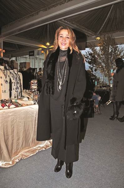 OTİZMLİ ÇOCUKLAR YARARINA YILBAŞI ALIŞVERİŞ ŞENLİĞİ 