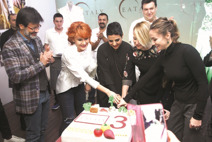 BAHAR KORÇAN’DAN MAKARNAYA  MODA DOKUNUŞU 