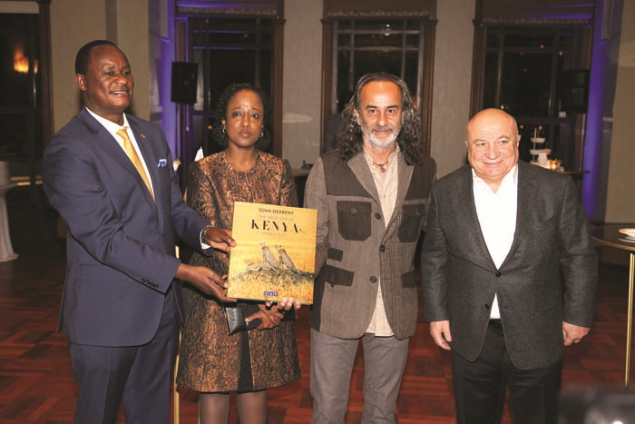 VAHŞİ DOĞA FOTOĞRAFÇISINDAN “KENYA’NIN YABAN YÜZÜ”