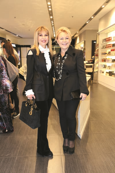 ALEM DERGİSİ’NİN YENİ YIL KAPAĞI HARVEY NICHOLS’IN VİTRİNLERİNİ SÜSLEDİ