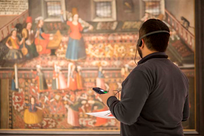 SEVİLEN İSİMLER SANAT ESERLERİNİ ANLATIYOR