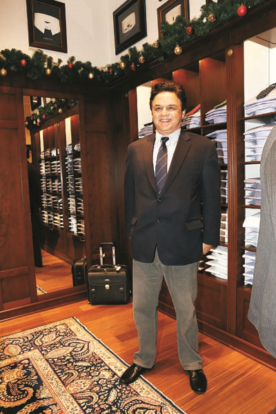 RAHMİ KOÇ VE SEMAHAT ARSEL’İN KATILIMIYLA  AÇILIŞ DAVETİ