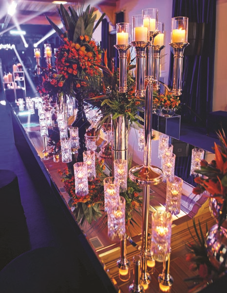 LACİVERT BİR GECEDE  YENİ YILA MÜZİKLİ KARŞILAMA