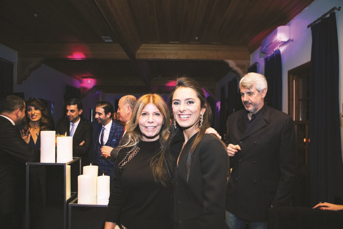 LACİVERT BİR GECEDE  YENİ YILA MÜZİKLİ KARŞILAMA