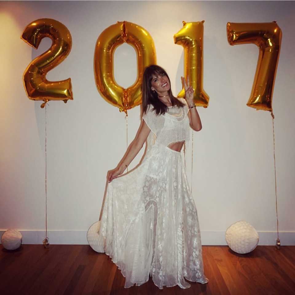 ÜNLÜLERİN YILBAŞI PAYLAŞIMLARI