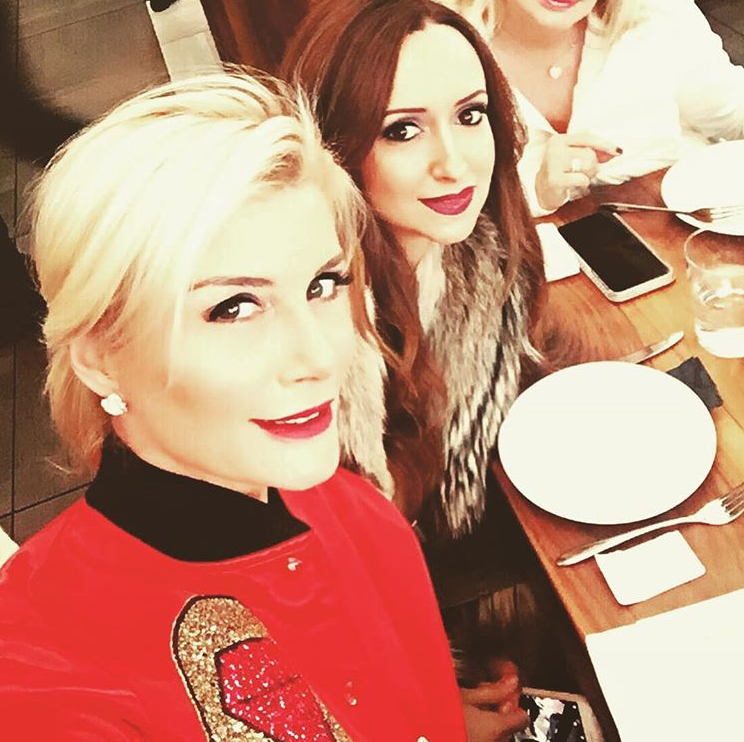 ÜNLÜLERİN YILBAŞI PAYLAŞIMLARI