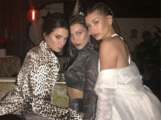 ÜNLÜLERİN YILBAŞI PAYLAŞIMLARI