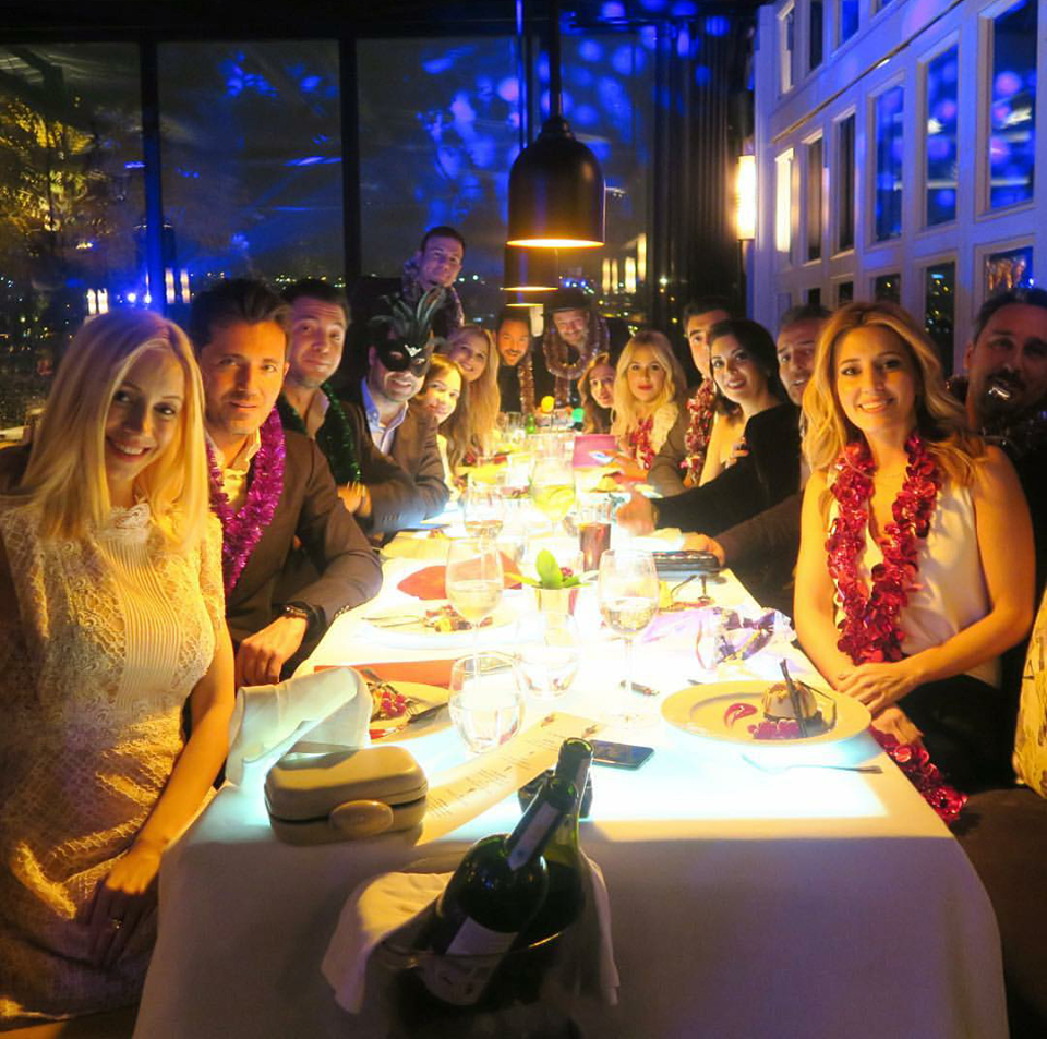 ÜNLÜLERİN YILBAŞI PAYLAŞIMLARI